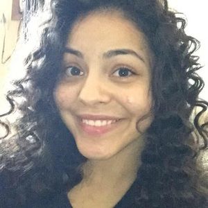 Meet your Posher, Karen isaura